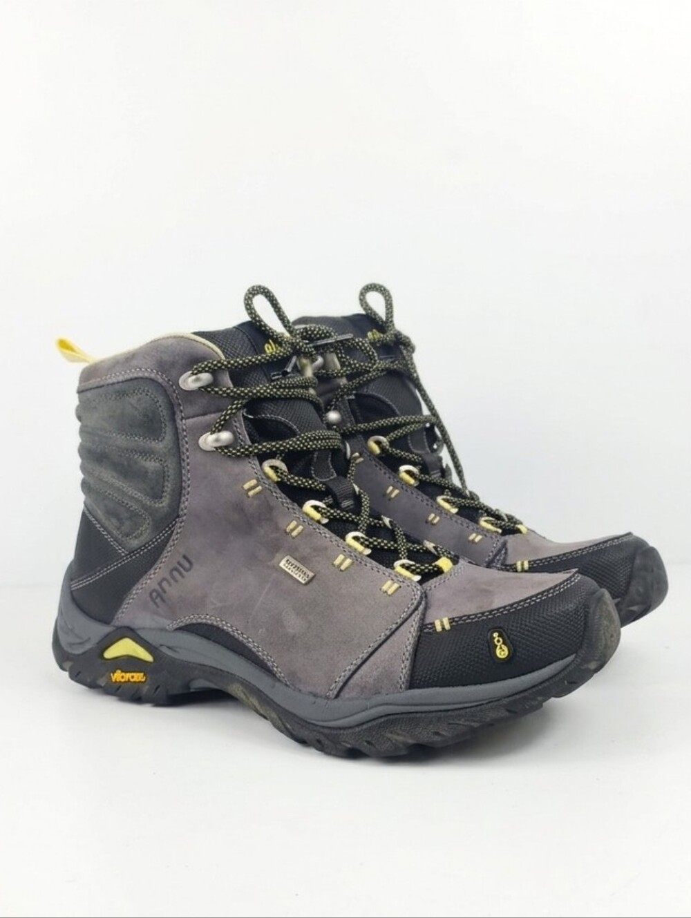 Ahnu Montara Women's Waterproof Hiking Boots Size 8.5